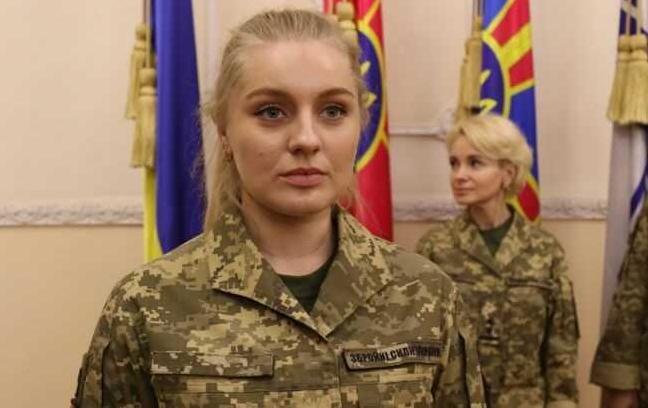 Стаття Уперше в історії країни: в Україні затвердили військову польову форму для жінок. ФОТО Ранкове місто. Донбас