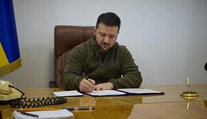 Стаття Зеленський підписав указ про звільнення всіх облвійськкомів і призначення замість бойових офіцерів Ранкове місто. Донбас