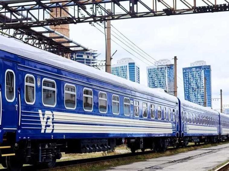 Стаття Низку поїздів з України до Польщі скасували, інші змінять розклад Ранкове місто. Донбас