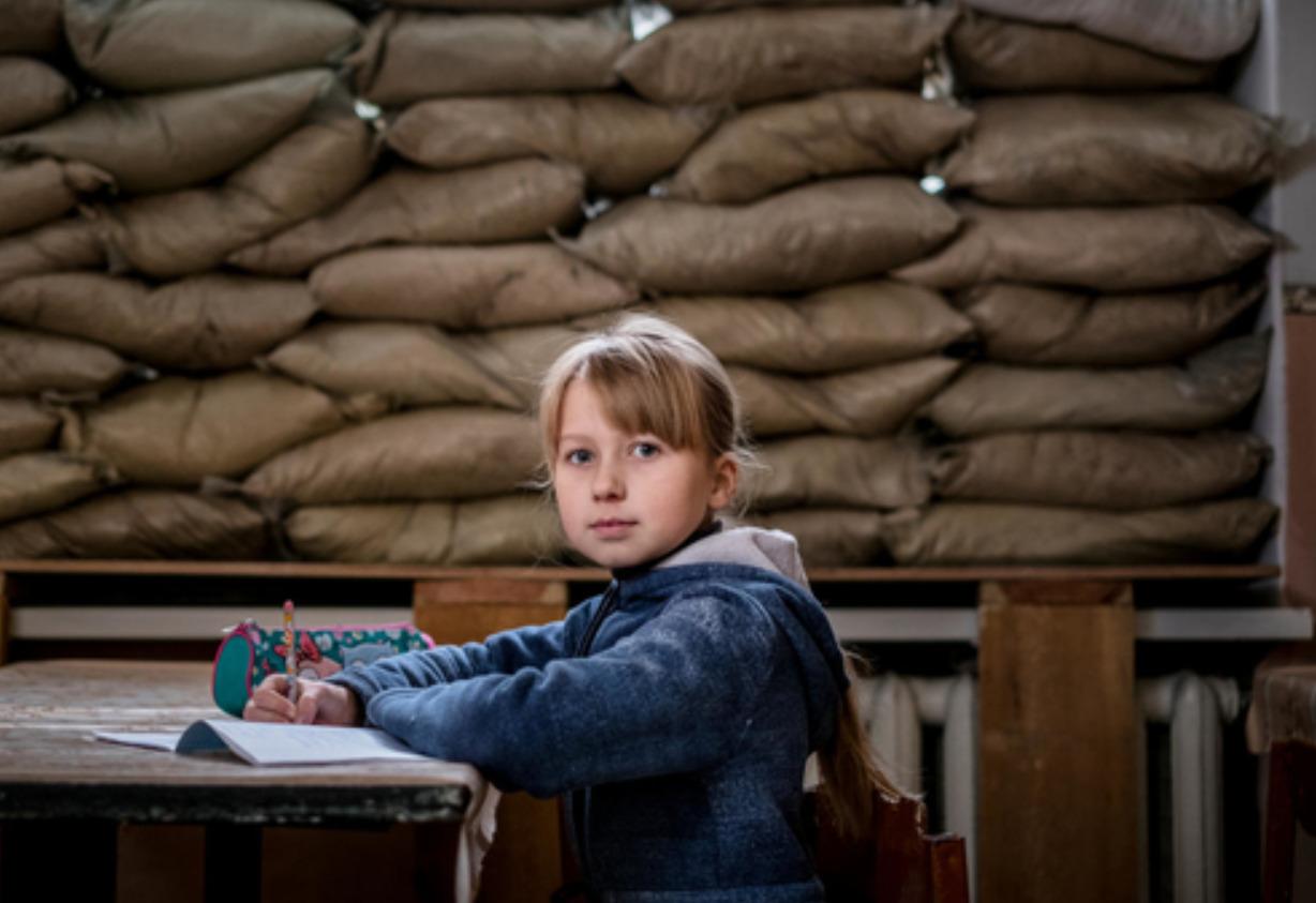 Стаття Втомлену дитину не варто змушувати йти на перший урок після нічної повітряної тривоги Ранкове місто. Донбас