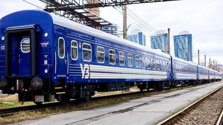 Стаття В Україні курсують дев’ять потягів із воєнізованою охороною Ранкове місто. Донбас