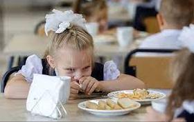 Стаття У Міноствіти пояснили, чому не можуть нагодувати усіх дітей початкової школи безплатно Ранкове місто. Донбас