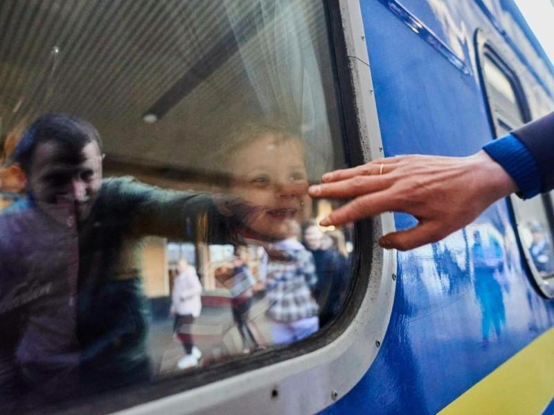 Стаття З Києва до Сум курсуватиме додатковий денний поїзд Ранкове місто. Донбас
