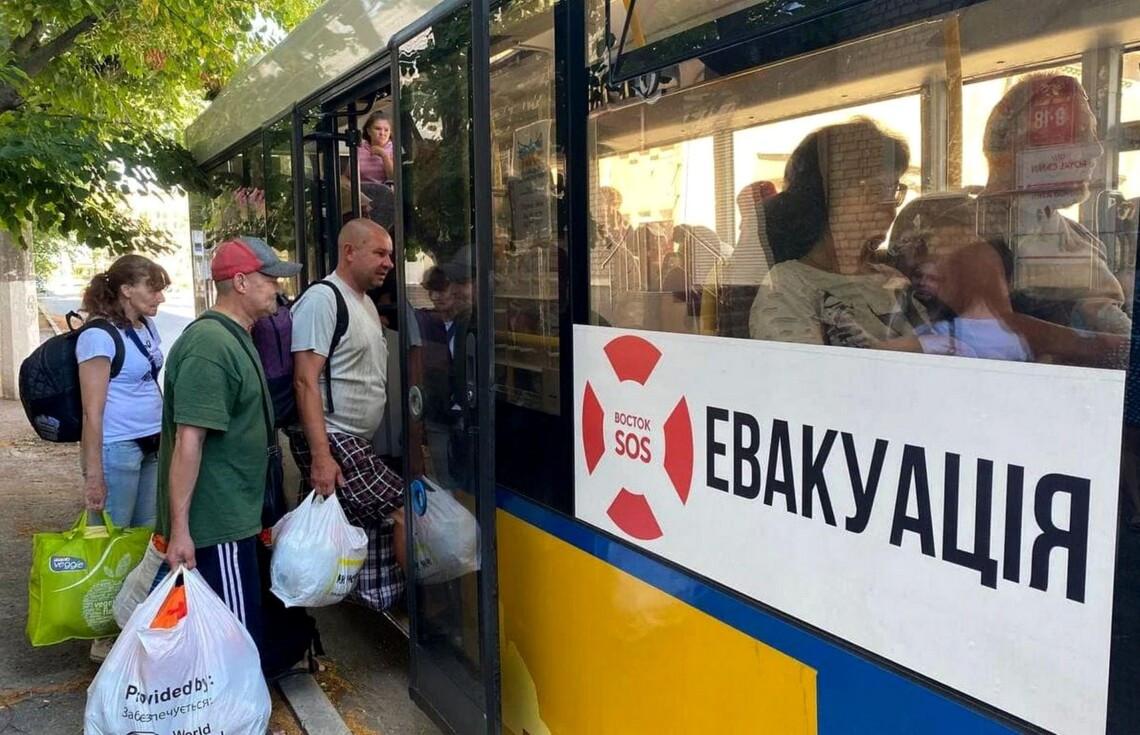 Стаття Порятунок від війни: які організації займаються евакуацією мирних жителів з Донеччини Ранкове місто. Донбас